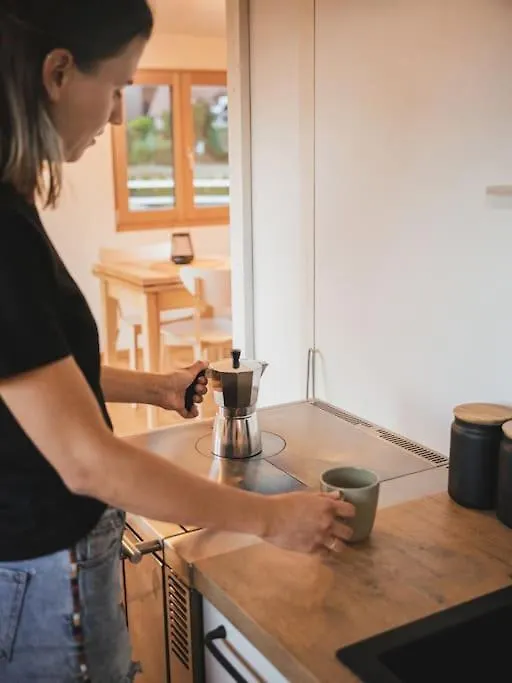 Ferienhaus Villa Wohnwagon Paul - Autarkie erleben! - Tiny House Oberschneiding