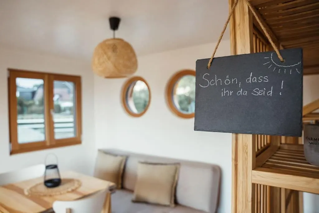 Ferienhaus Villa Wohnwagon Paul - Autarkie erleben! - Tiny House Oberschneiding Deutschland