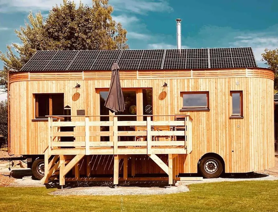 Ferienhaus Villa Wohnwagon Paul - Autarkie erleben! - Tiny House Oberschneiding
